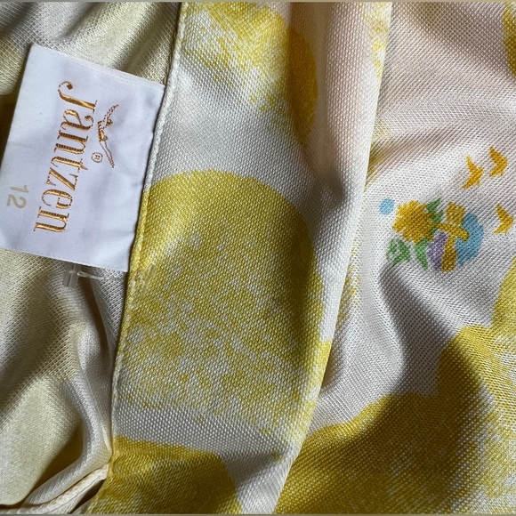 Vintage Jantzen novelty long sleeve button down Sz SM. All over clouds print - Picture 5 of 5